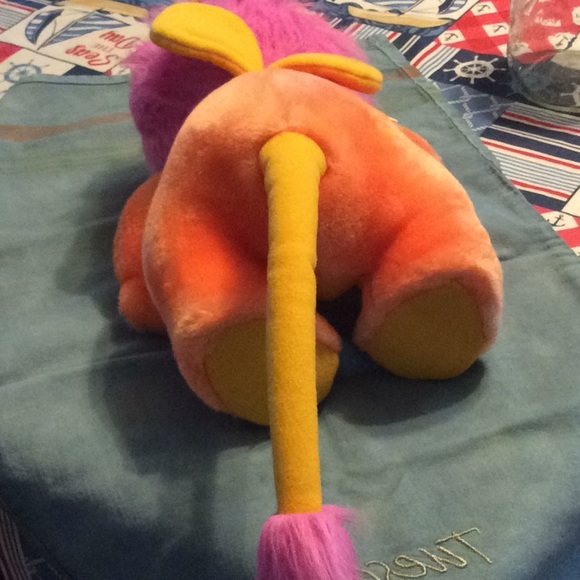 Vtg 1984 Hasbro Softies Bumblelion.  Stuff toy. - Picture 4 of 10